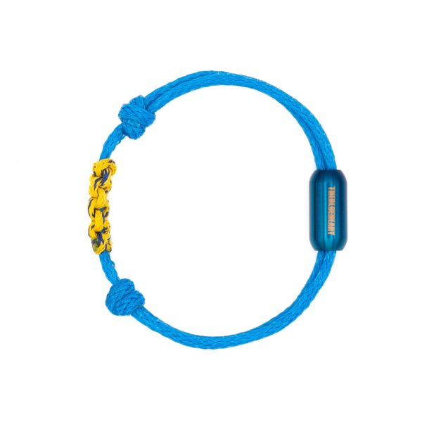 Blaues Armband mit gelber Makramee-Applikation