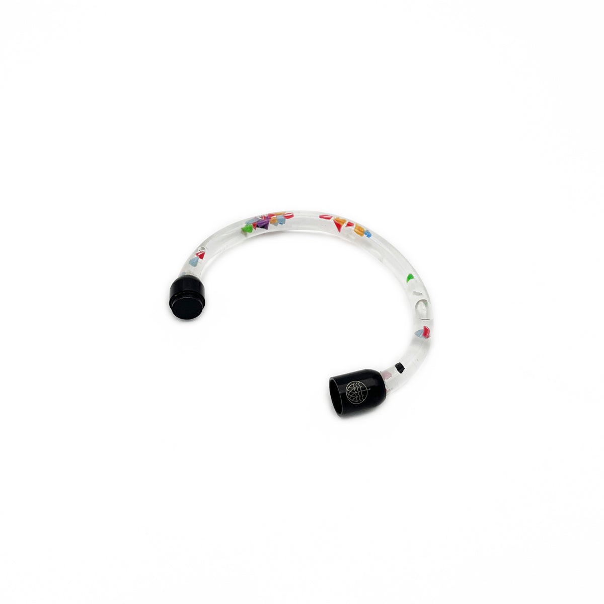 BRACENET Floating Upcycling Armband aus alten Plastiktuben gefüllt mit Mikroplastik, destilliertem Wasser und Glycerin mit magnetischem Edelstahlverschluss in schwarz