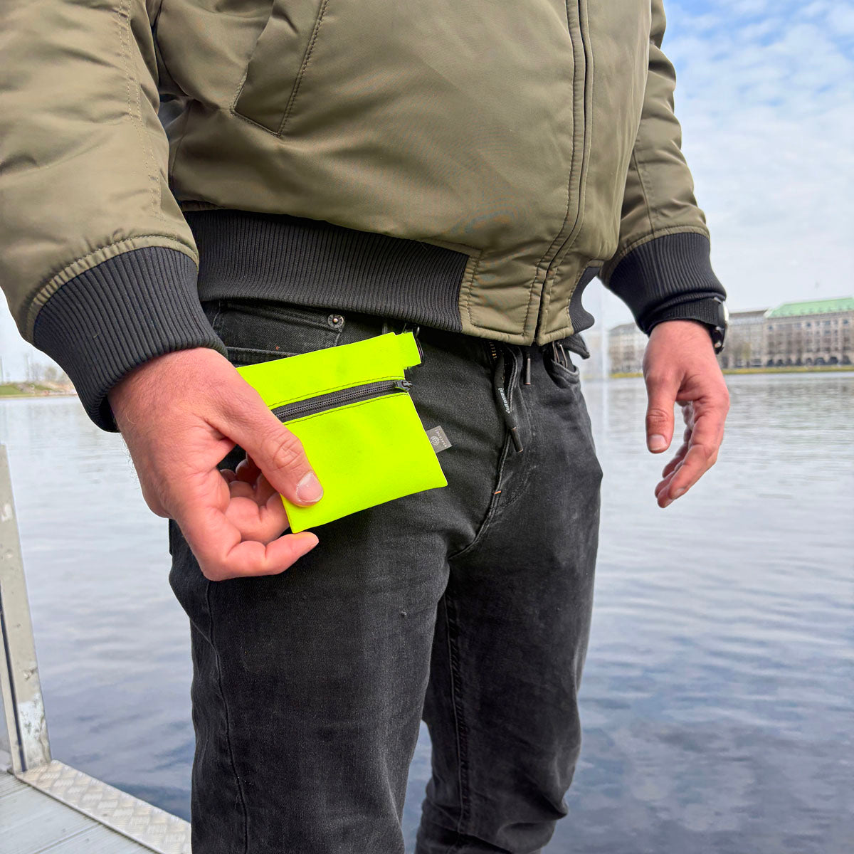 Neoprene bag – once I was a diving suit
