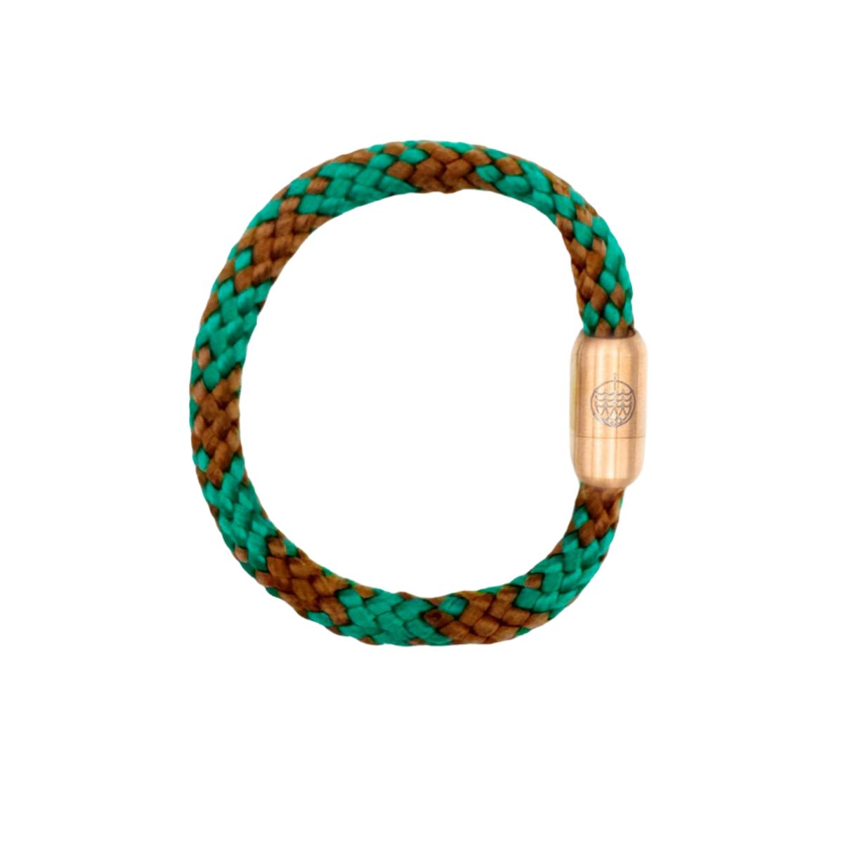 Abbildung BRACENET Upcycling Armband Deep Sea Rope in grün mit roségoldenem Magnetverschluss