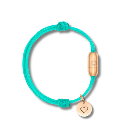 BRACENET Armband aus Bali Sea Fischernetz mit rosé Bajonettverschluss aus Edelstahl und einem rosé Edelstahlanhänger.