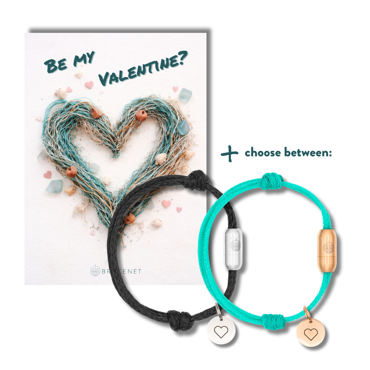 BRACENET Valentinstagsbundle mit einer Postkarte auf der ein Herz aus Fischernetzen abgebildet ist, sowie der Schriftzug "Be My Valentine?". Dazu gibt es entweder ein Armband aus Black Sea Fischernetz mit silbernem Bajonettverschluss aus Edelstahl und einem silbernen Edelstahlanhänger mit Herzgravur oder ein Armband aus Bali Sea Fischernetz mit rosé Bajonettverschluss aus Edelstahl und einem rosé Edelstahlanhänger.