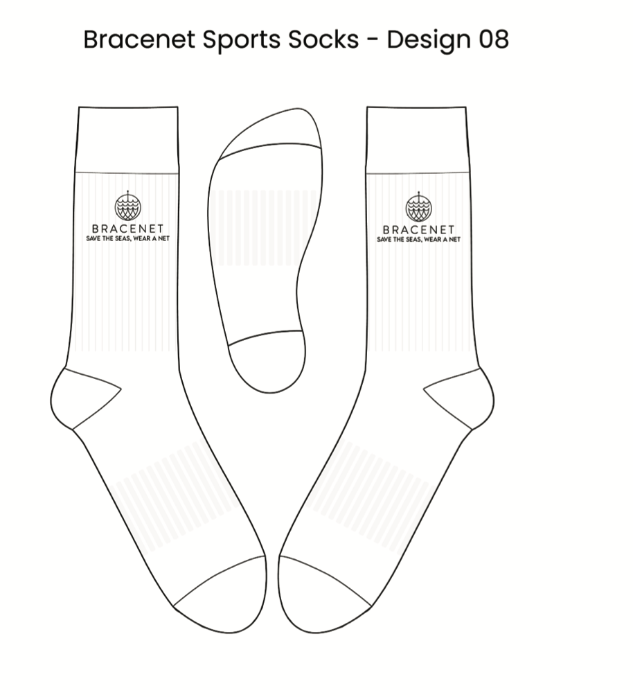 Passform und Design der BRACENET Baumwoll Socken in weiß mit schwarzem BRACENET Logo.